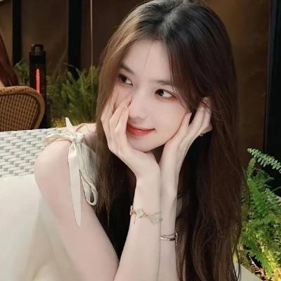 独家爆料：一线女星私下抽烟，评论区沦陷，长达一周